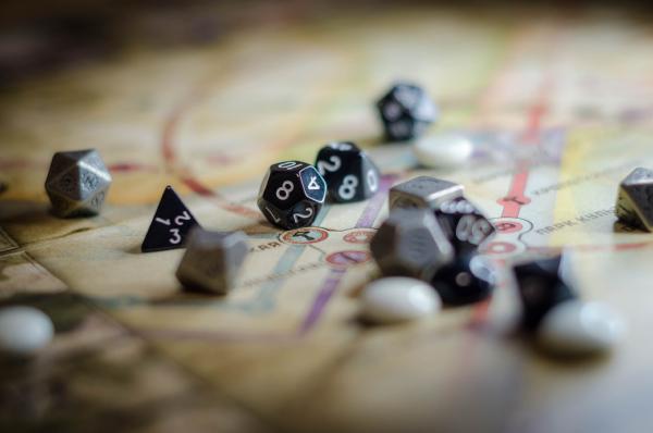 Dicebreakerin artikkeli roolipelien tekemisestä